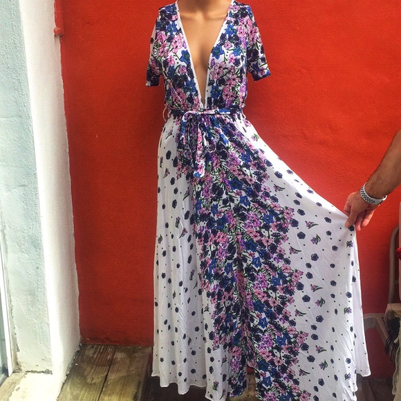 Leslie Dresses & Skirts - Deep V Plunge Floral Print Maxi Dress